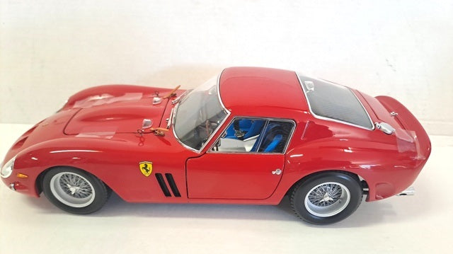 FERRARI 250 GTO RED 1/18