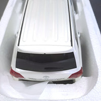 1:18 TOYOTA LAND CRUISER WHITE (RESIN)