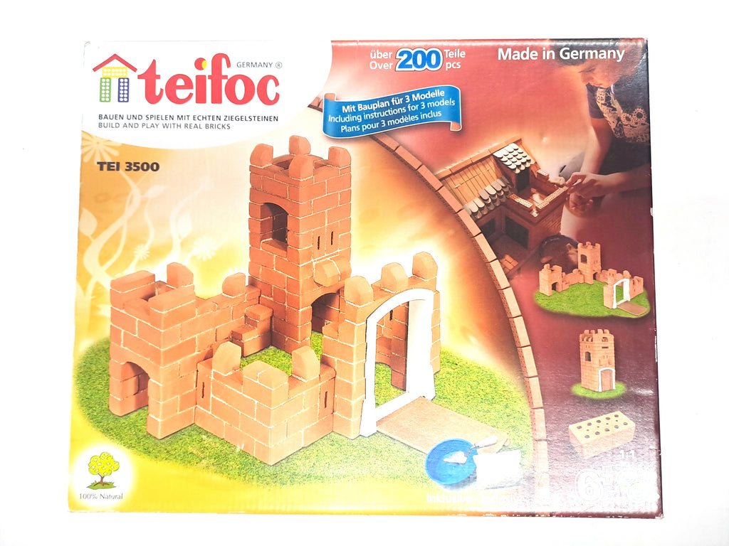 CASTLE APPROX 200 PARTS EDU