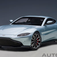 ASTON MARTIN VANTAGE SKYFALL SILVER 2019 1/18